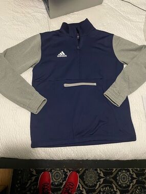 Adidas Men's Team Issue 1/2 zip pullover training sweatshirt, Size S